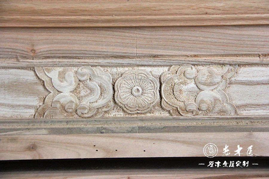 老木匠原木家具手工雕刻
