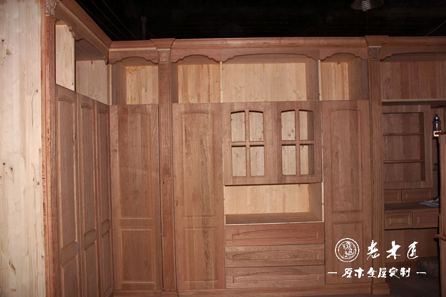 老木匠車間原木衣柜試組裝