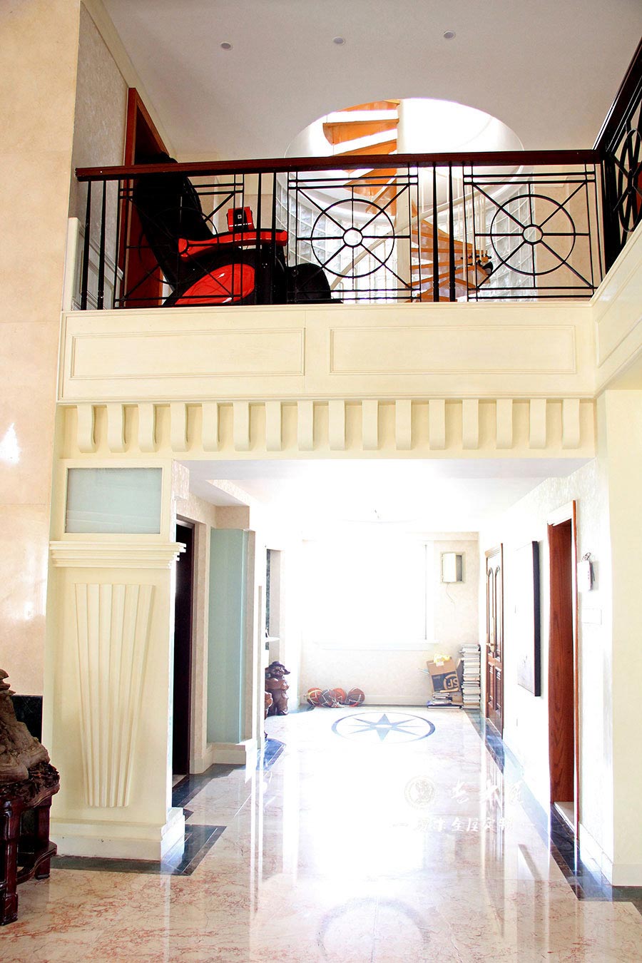 客廳護(hù)墻板定制效果圖