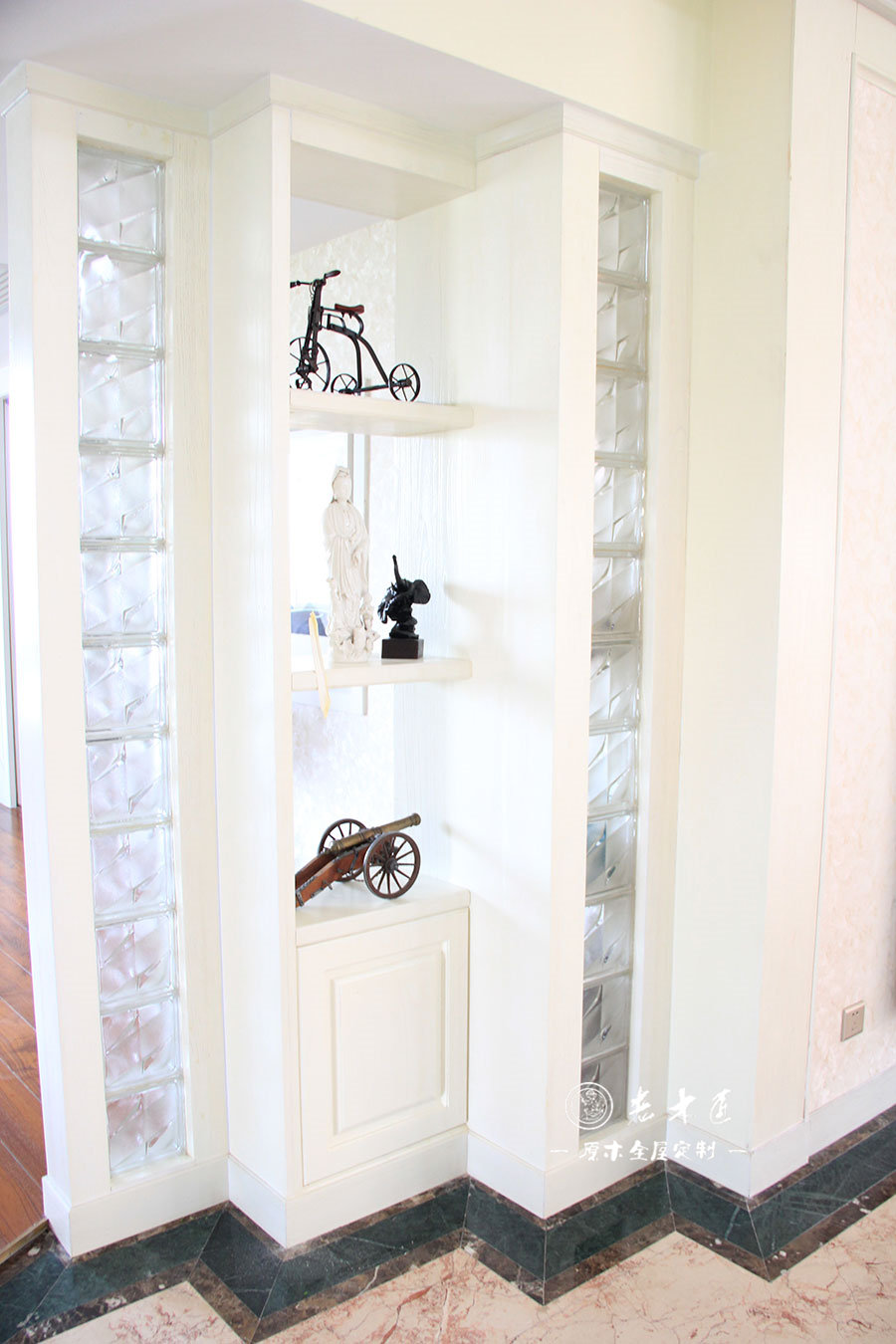 客廳博古架裝修效果圖