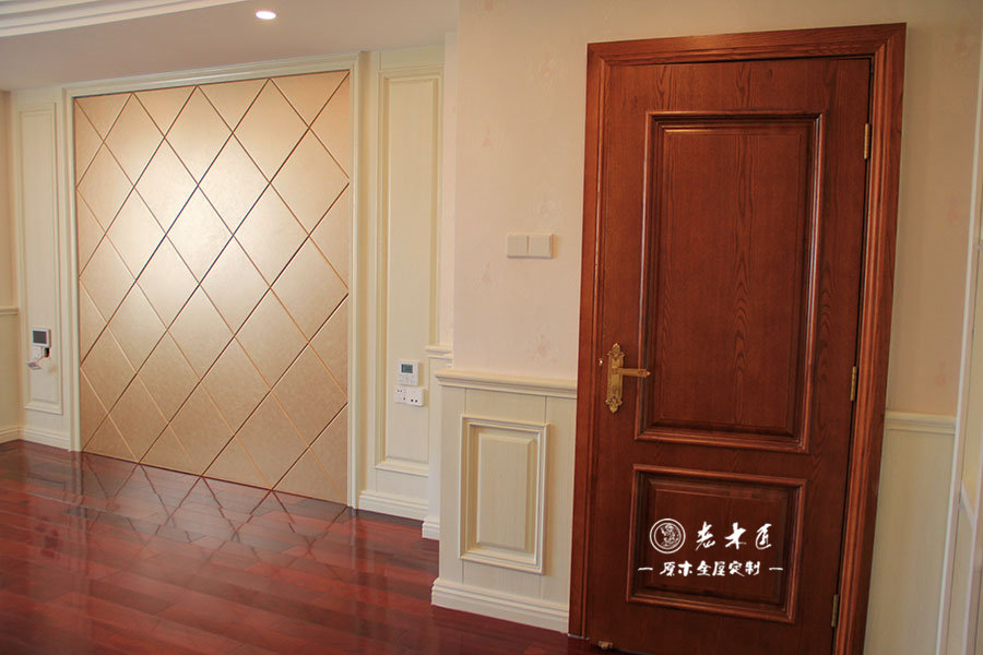 兒童房臥室背景墻原木裝修效果圖