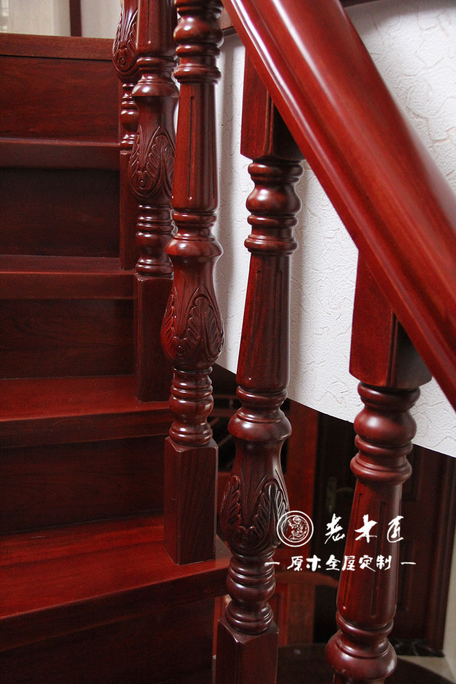 原木樓梯裝修效果圖