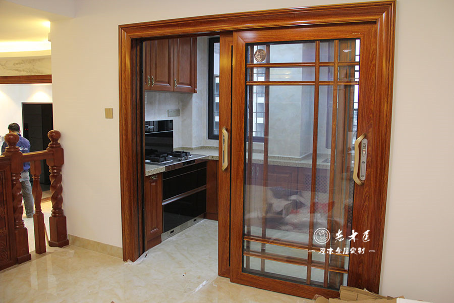 原木廚房裝修效果圖