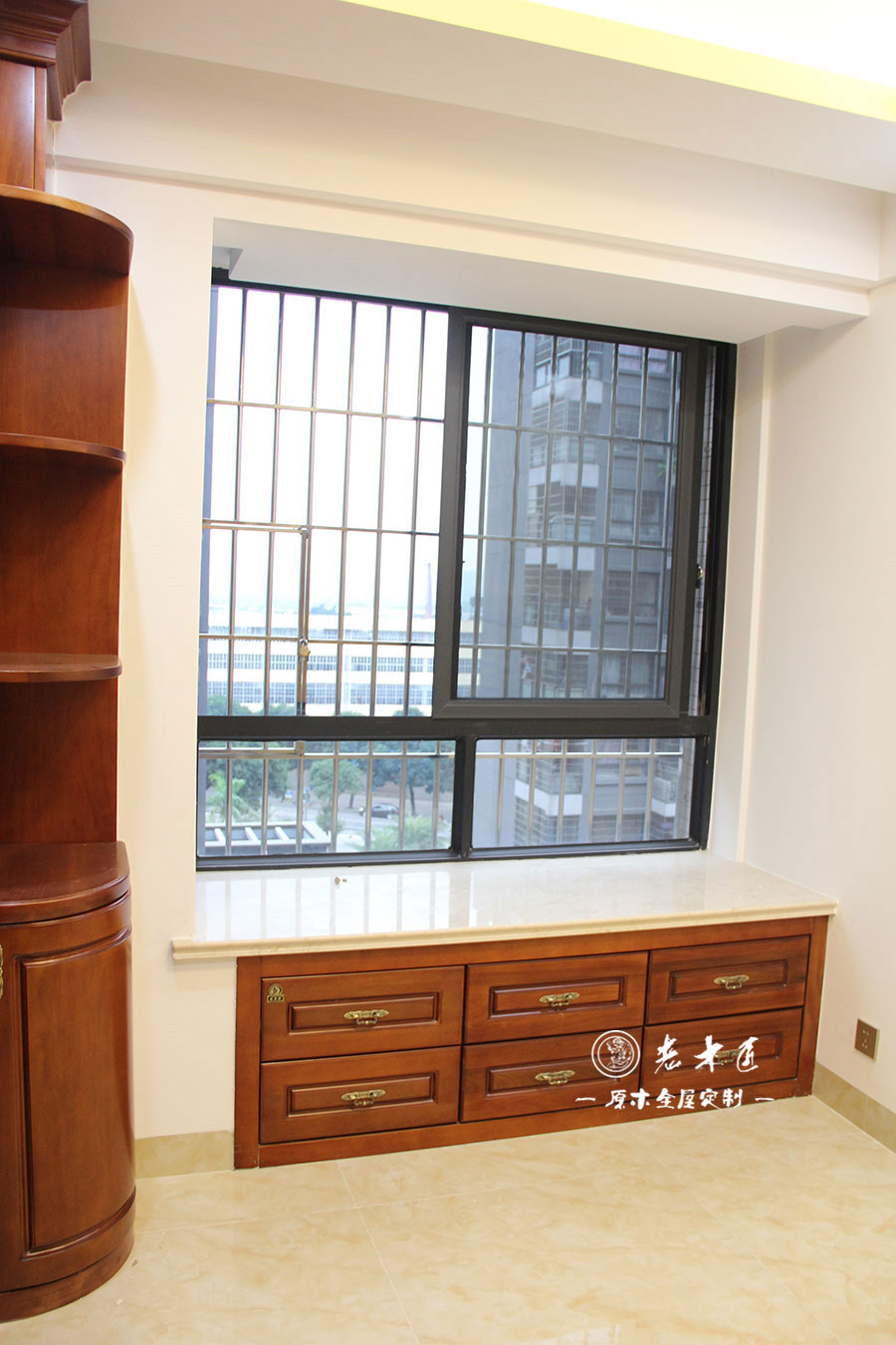 書房原木書柜裝修效果圖