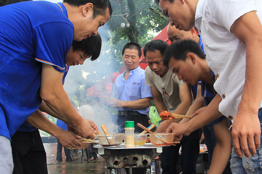 老木匠員工戶外拓展訓(xùn)練