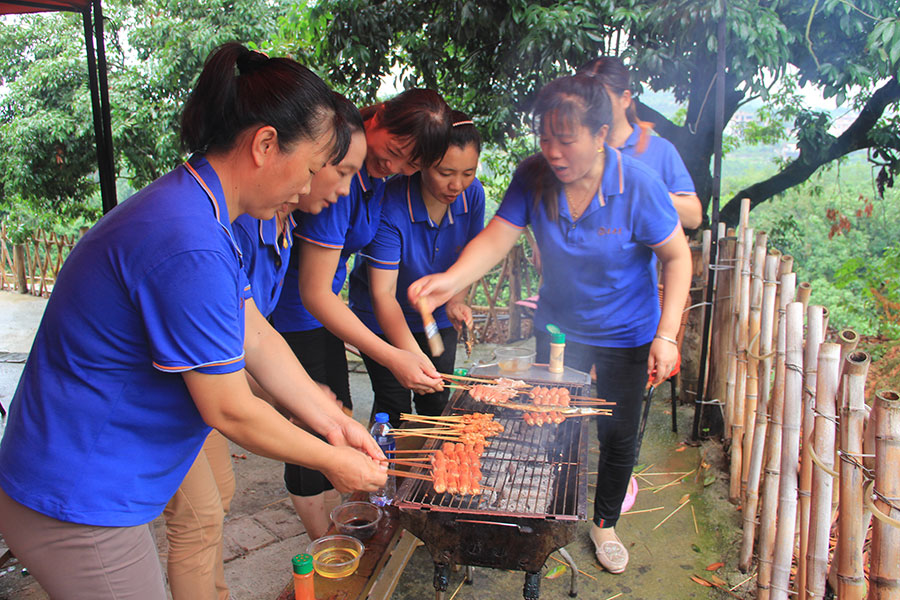 老木匠員工戶外拓展訓(xùn)練