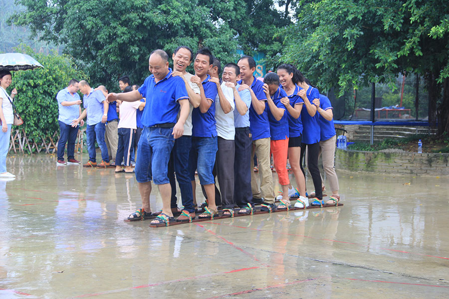 老木匠員工戶外拓展訓(xùn)練