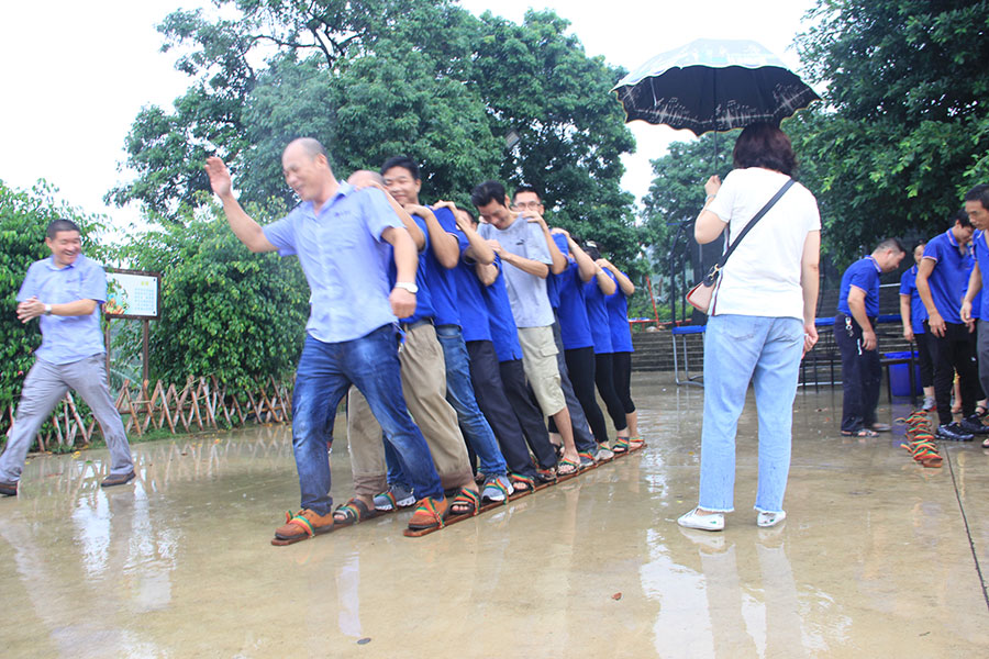 老木匠員工戶外拓展訓(xùn)練