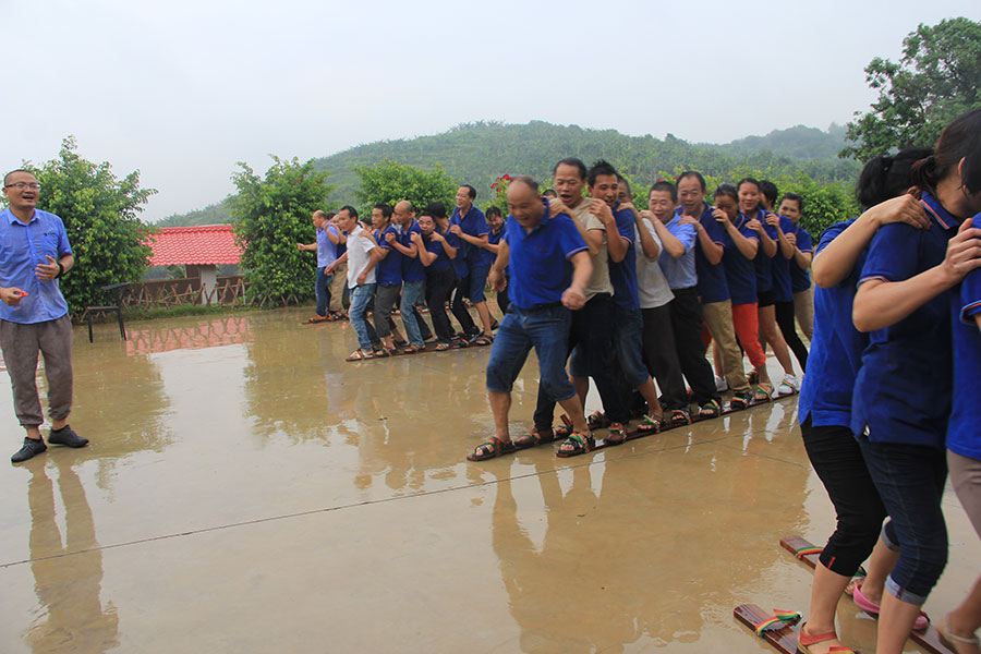 老木匠員工戶外拓展訓(xùn)練