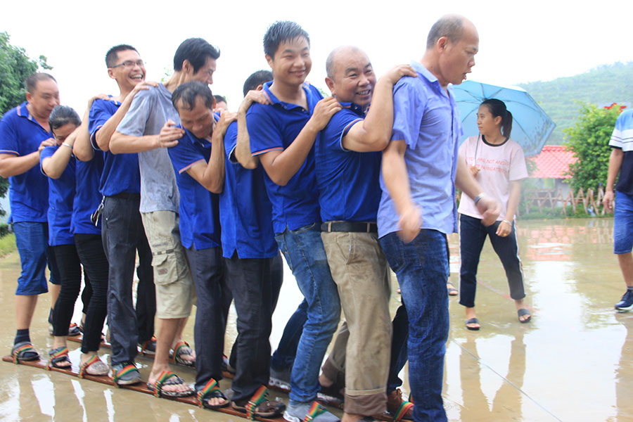 老木匠員工戶外拓展訓(xùn)練