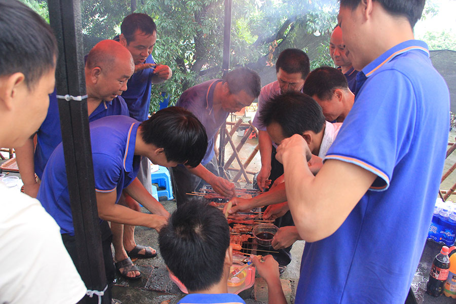 老木匠戶外拓展訓(xùn)練