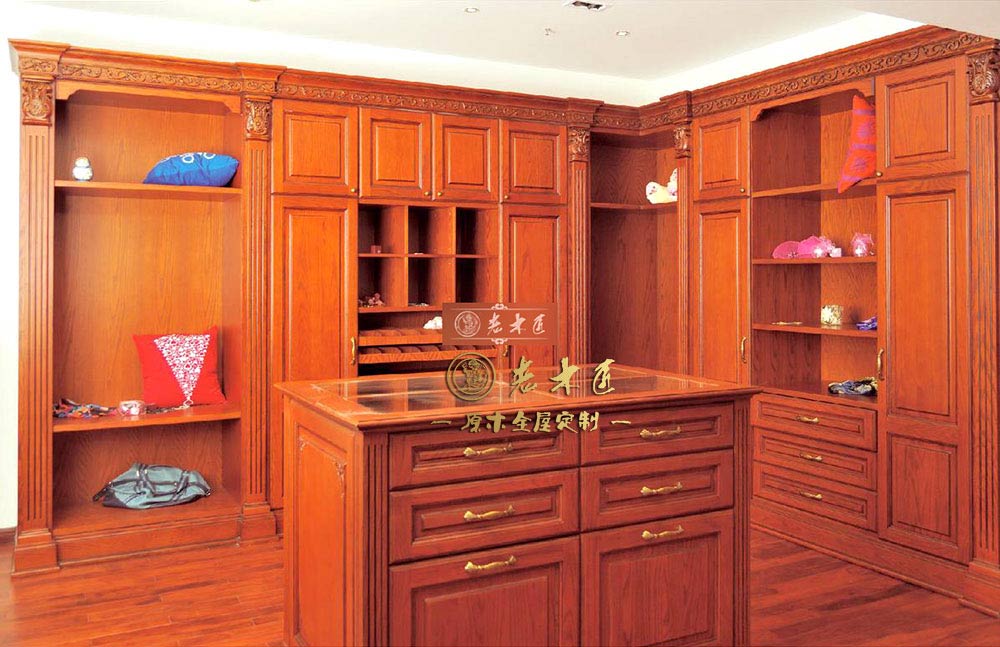 整木衣帽間有什么優(yōu)點(diǎn)