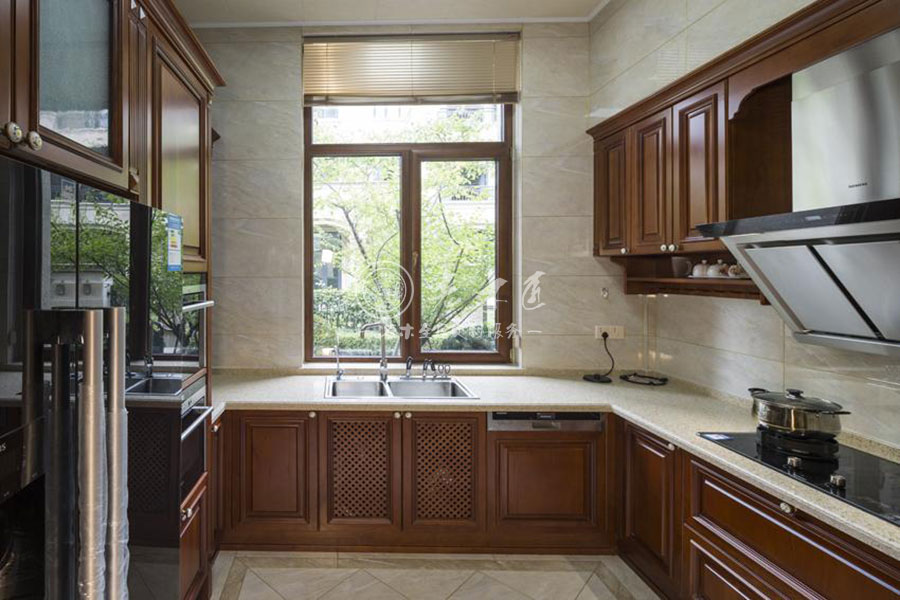 �e���Wʽ��ľȫ�ݶ���