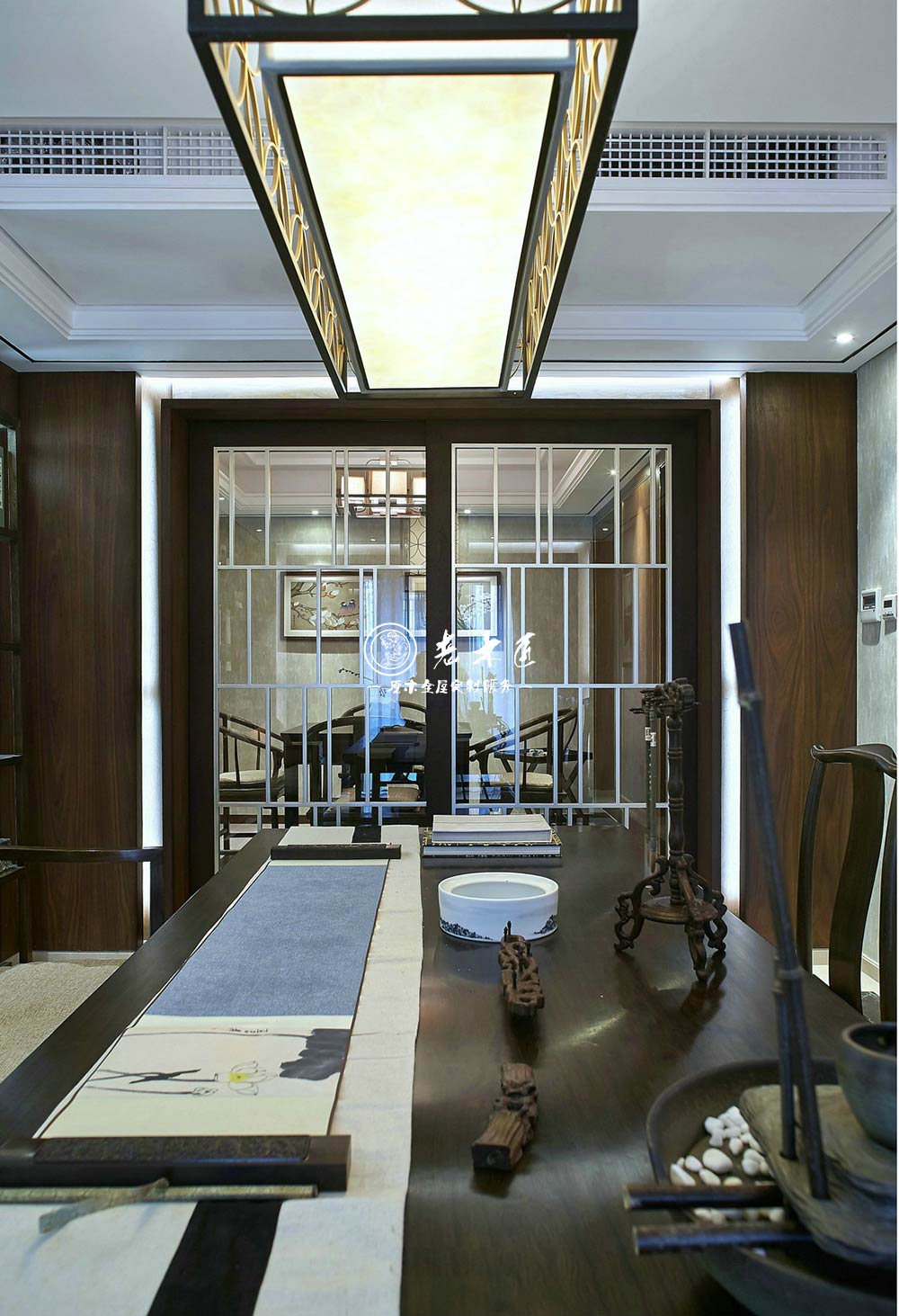 現(xiàn)代新中式原木全屋定制