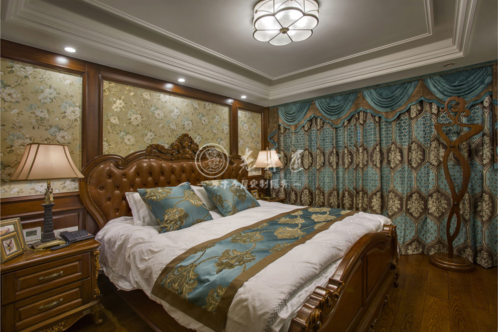 ��ʽ�¹ŵ�ԭľ���b����