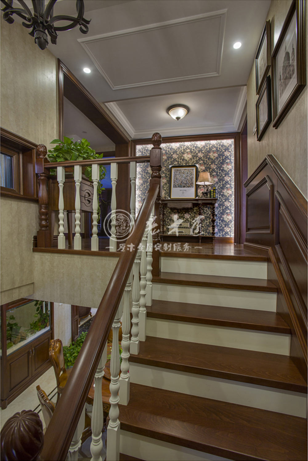 ��ʽ�¹ŵ�ԭľ���b����