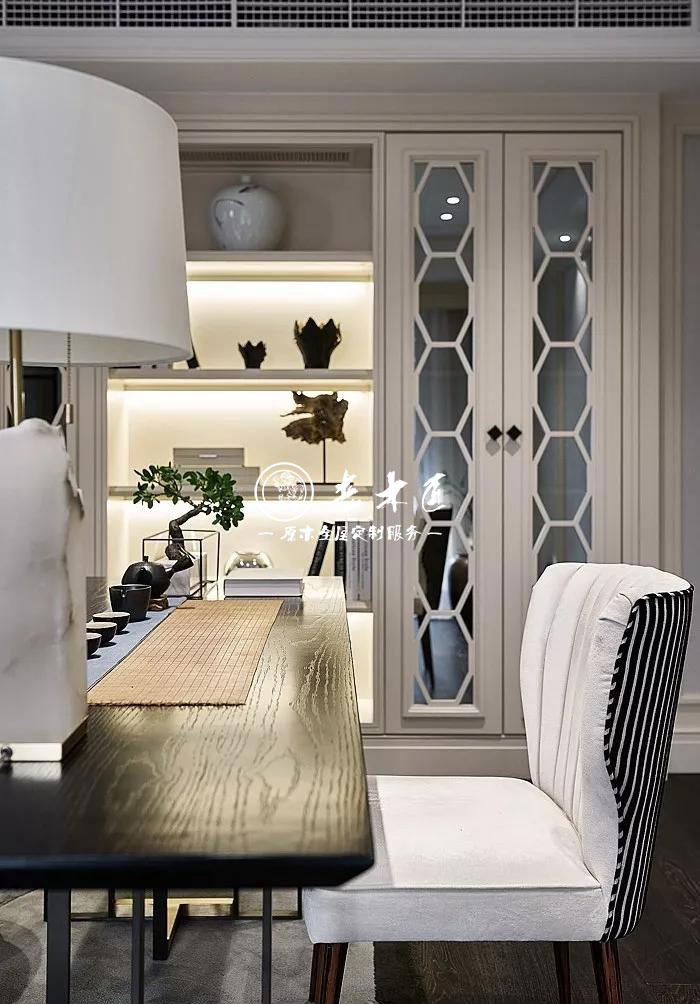 �Wʽ��ľ���ƼҾ�