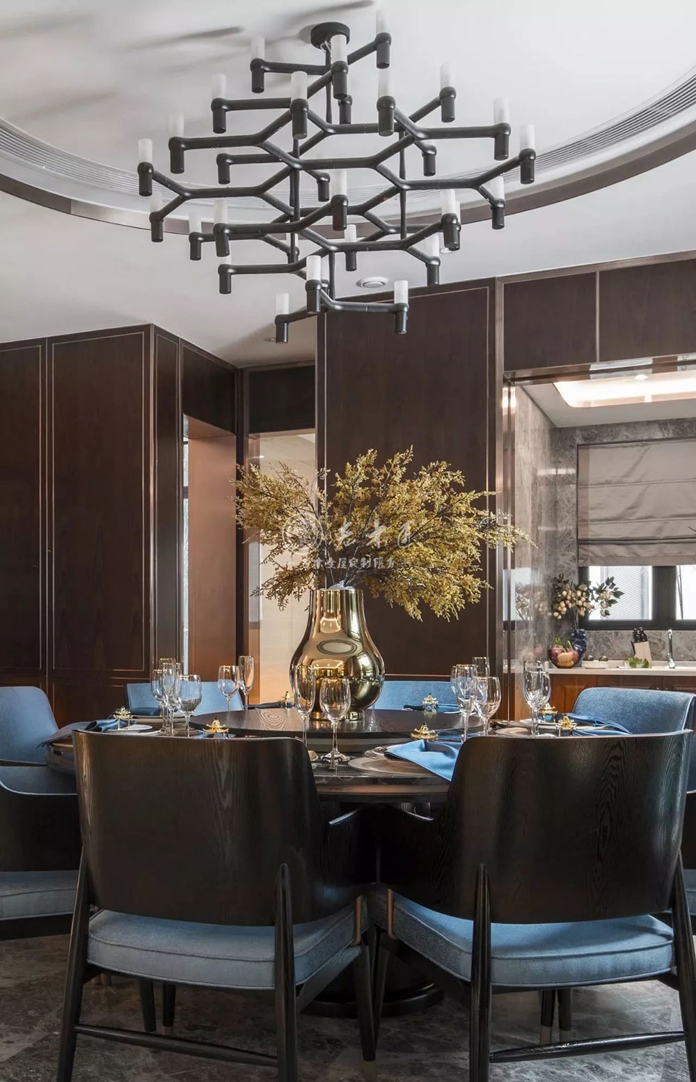 現(xiàn)代新中式別墅原木定制