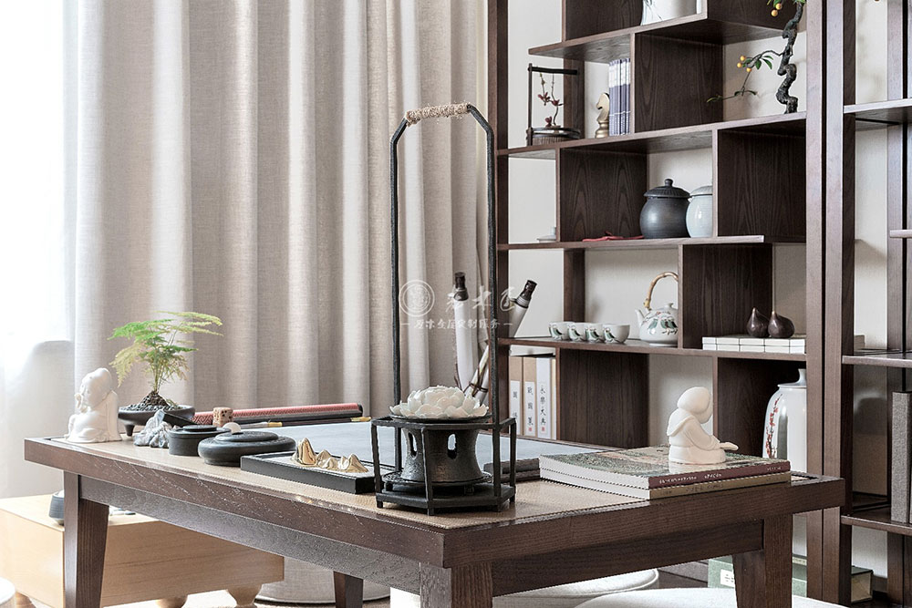 現(xiàn)代新中式別墅原木定制