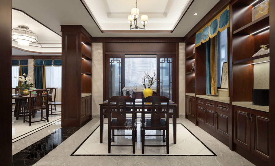 ����ʽ�e��ԭľ�Ҿ�