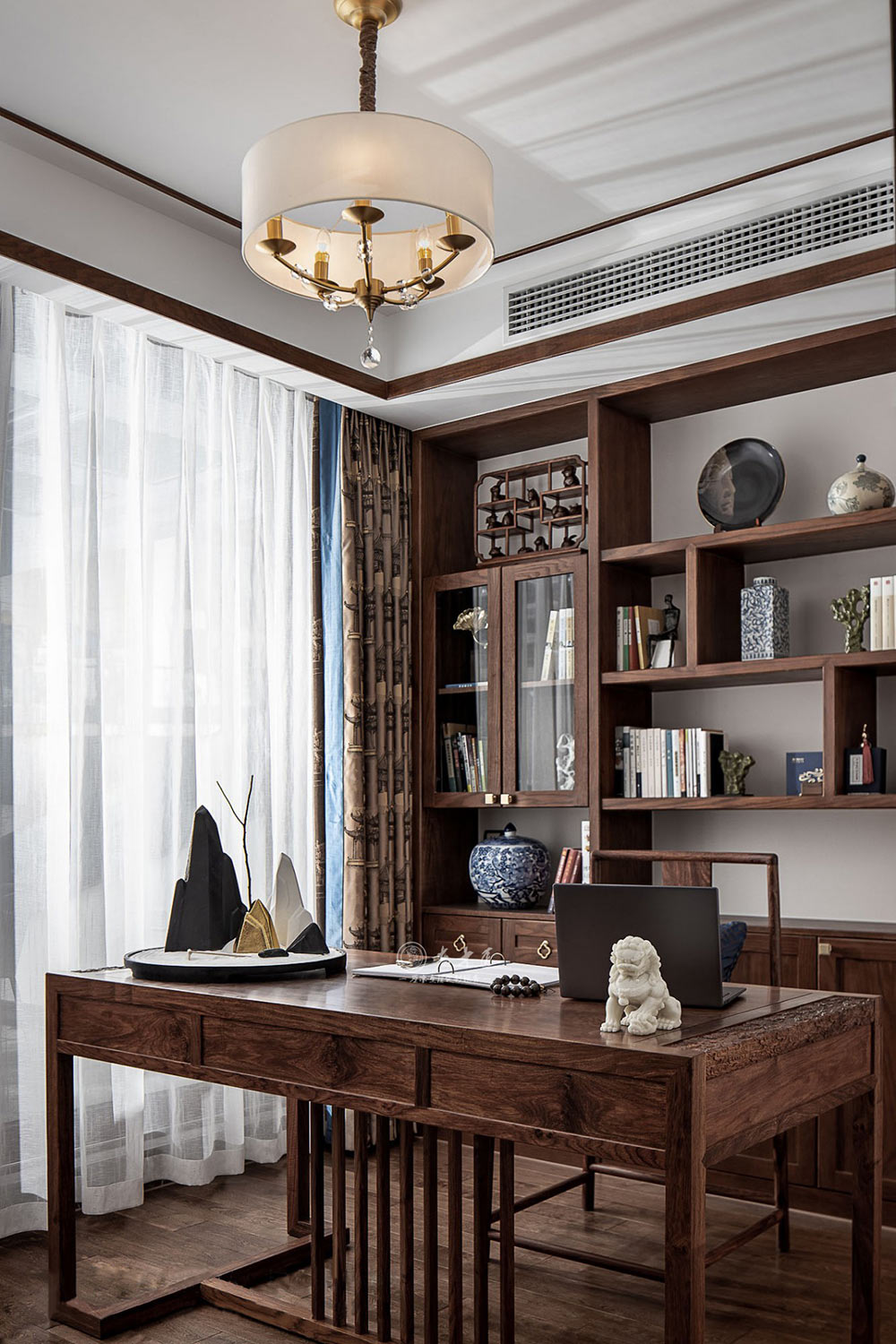 別墅新中式原木全屋定制