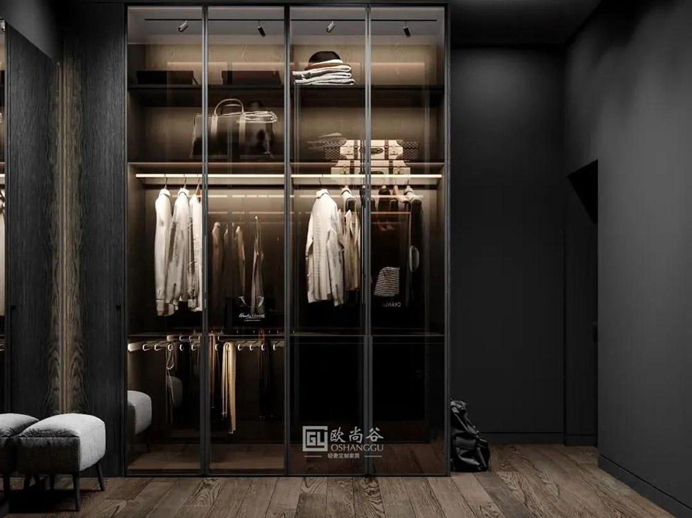 極簡輕奢衣帽間