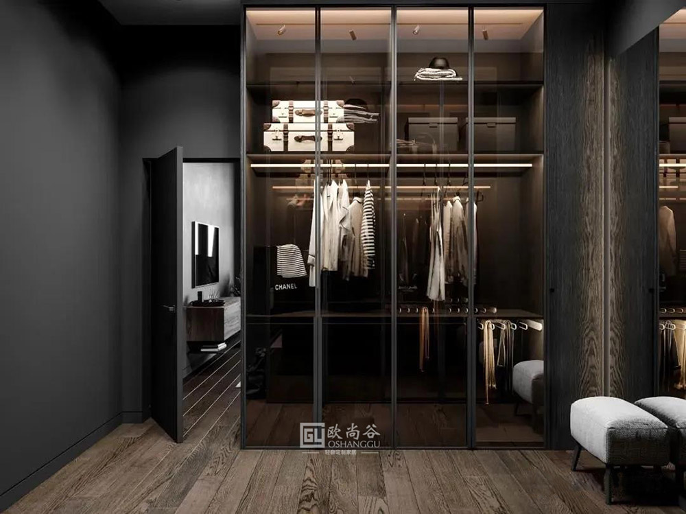 極簡輕奢衣帽間