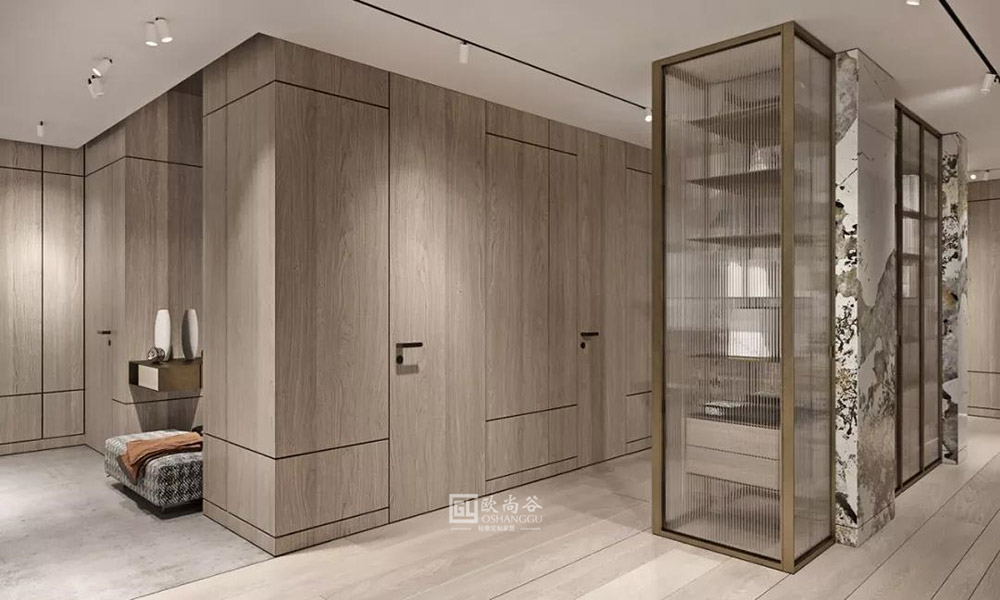 極簡輕奢衣帽間