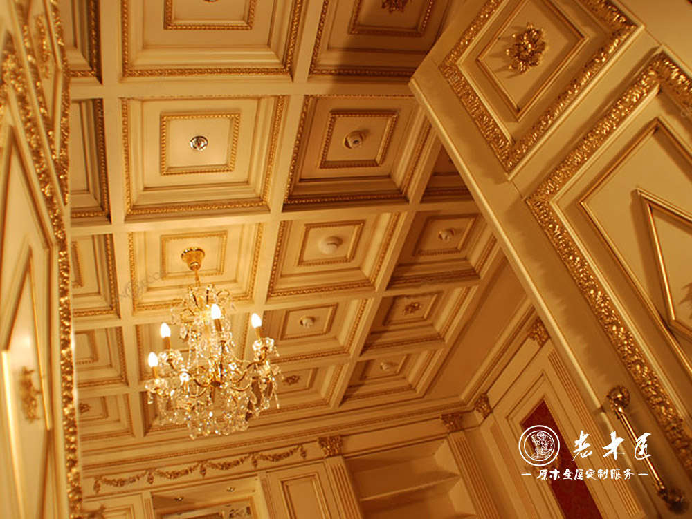 室內(nèi)客廳實(shí)木吊頂裝修效果圖