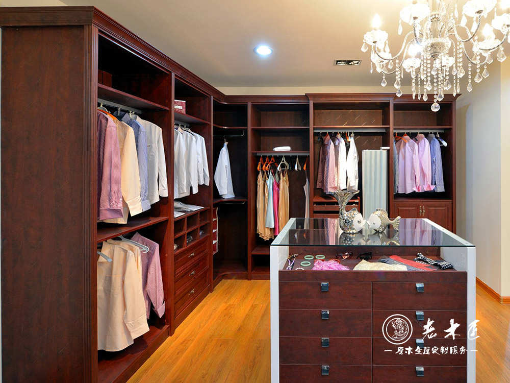 衣帽間整體衣柜設(shè)計圖片