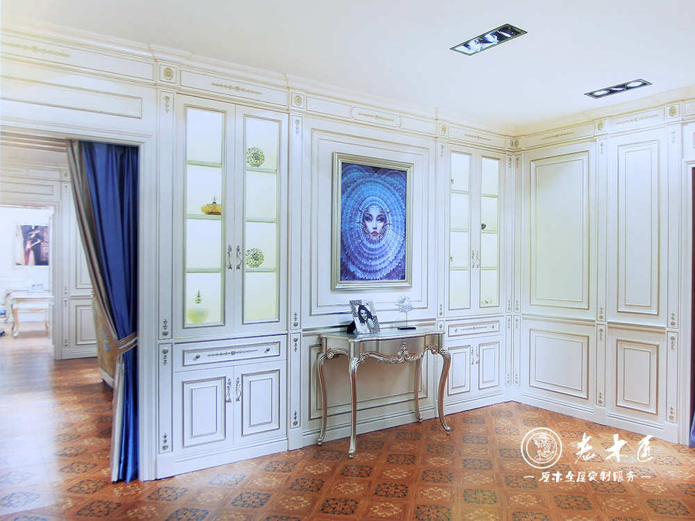 法式護(hù)墻效果圖_實(shí)木護(hù)墻板裝修效果圖