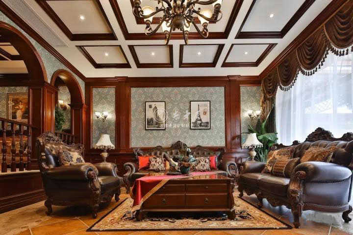 �e����ʽ��ľ���b���ƣ��ֺ���֮����