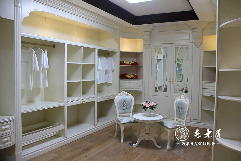 整體衣柜圖片_實(shí)木大衣柜圖片